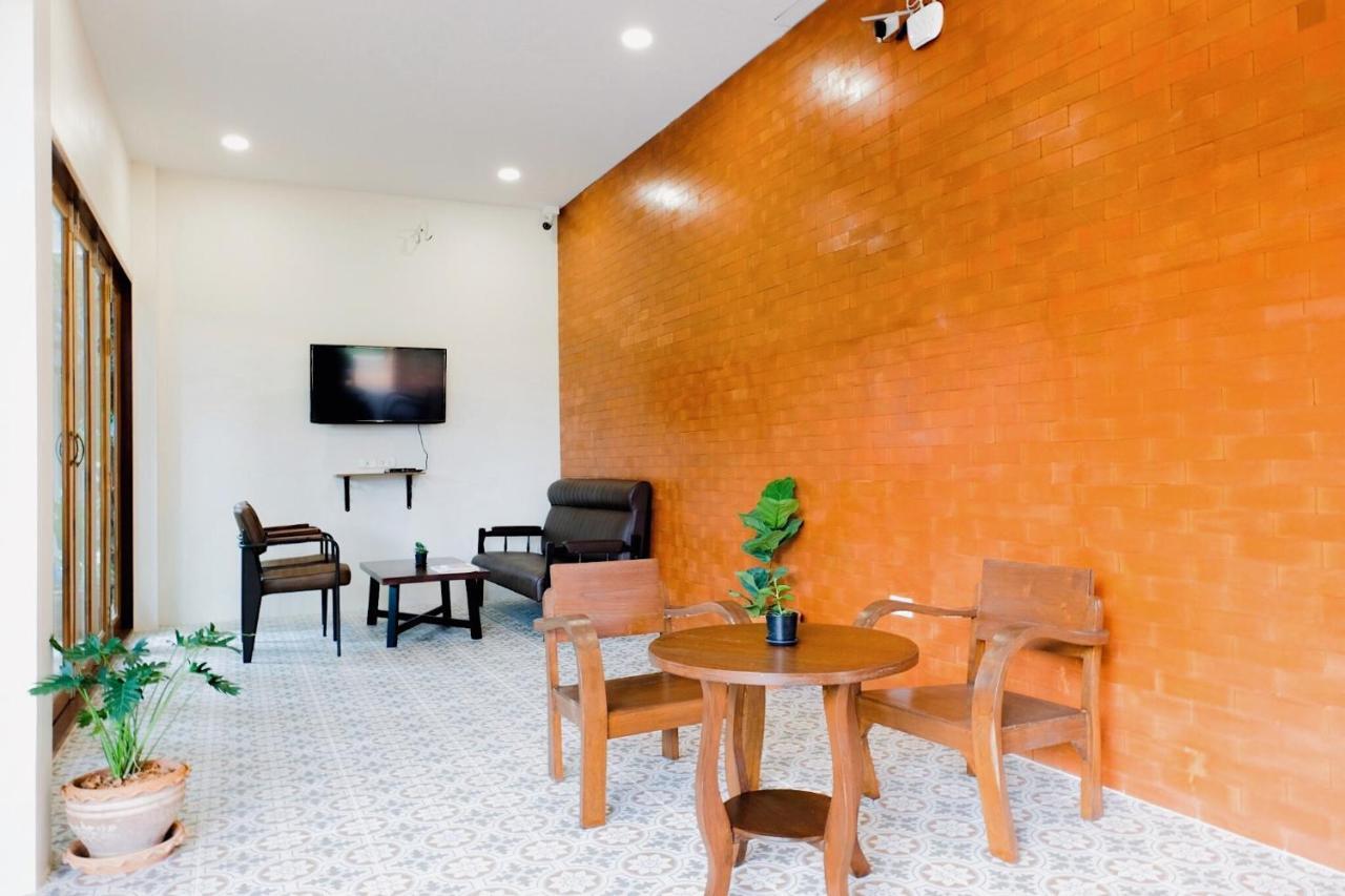 The Cozy Hotel Phetchaburi Exterior photo