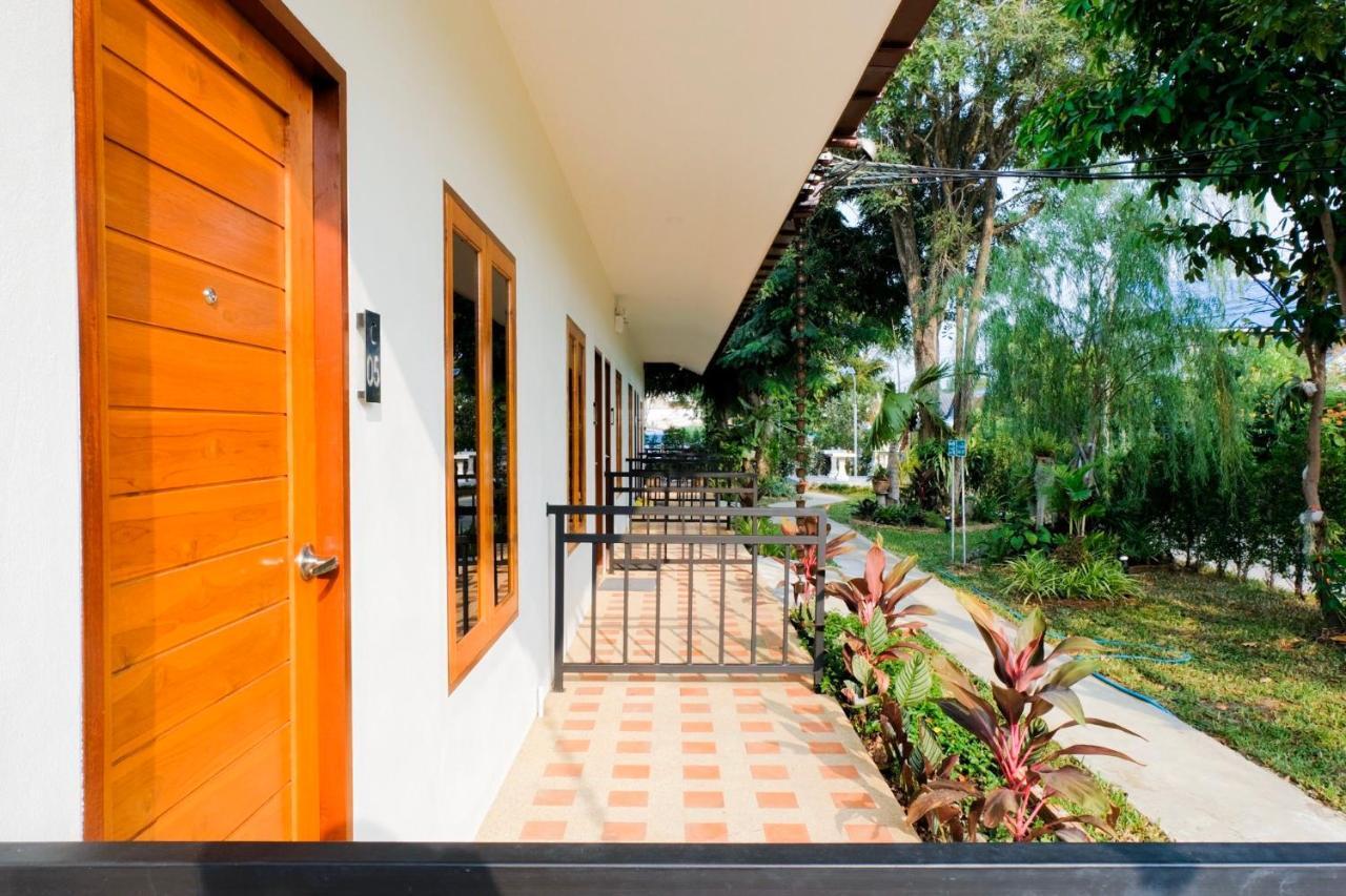 The Cozy Hotel Phetchaburi Exterior photo